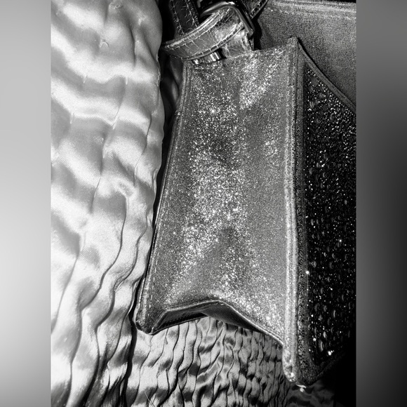 BETSEY Party Line Million Stars Silver Metallic PHONE PURSE Crossbody Bluetooth - Picture 8 of 16